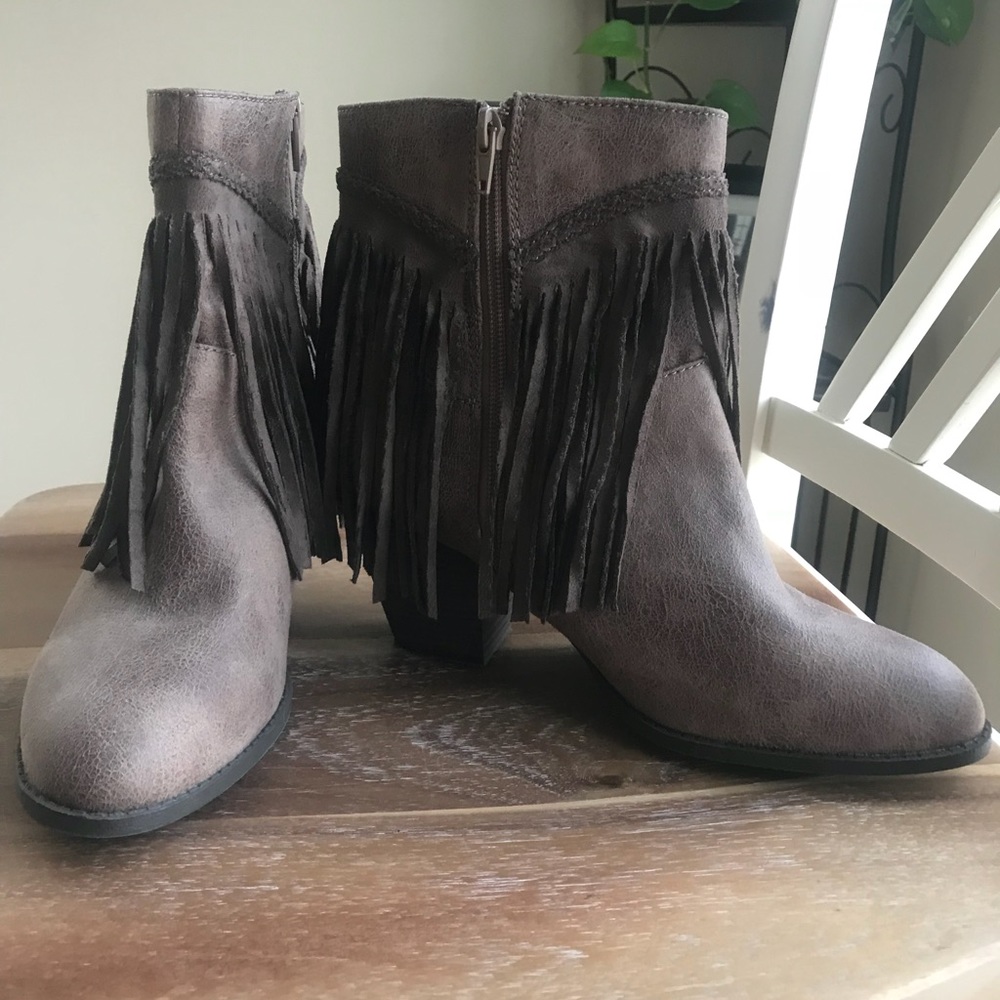 Women’s size 10M New Boots